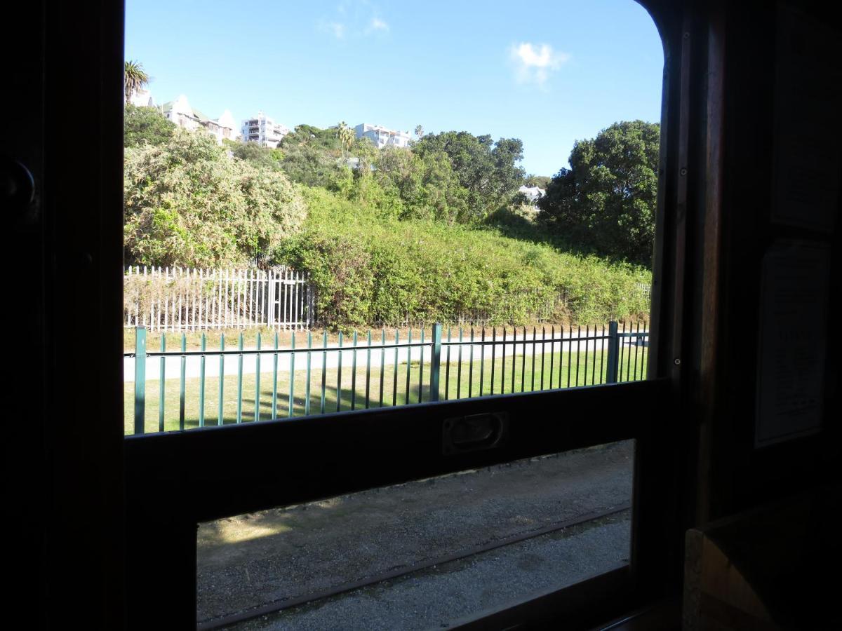 Santos Express Hostel Mossel Bay Exterior photo