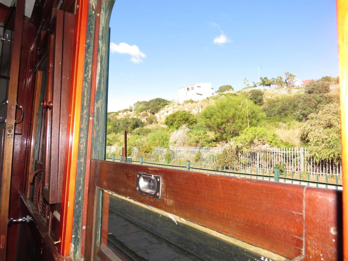 Santos Express Hostel Mossel Bay Exterior photo