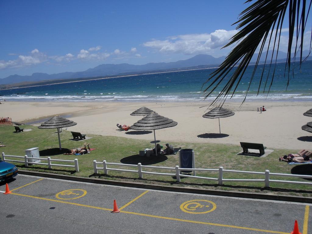 Santos Express Hostel Mossel Bay Exterior photo