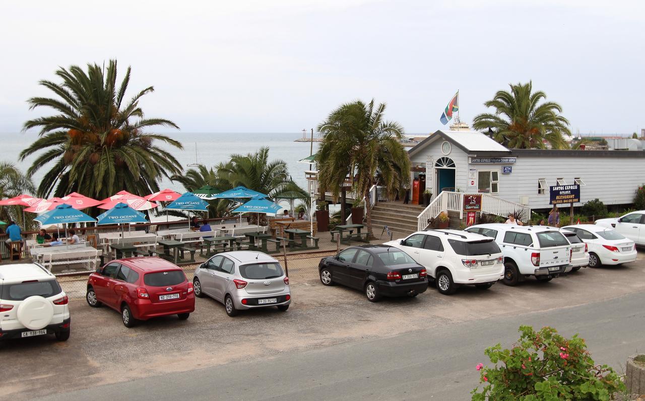 Santos Express Hostel Mossel Bay Exterior photo